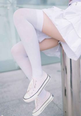 我的初恋对象不是姐姐02_JVID性感写真