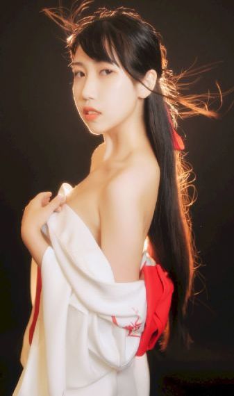 一个人看的电影免费在线观看_HD电影免费在线